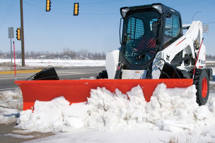 Аренда мини-погрузчика bobcat S650 в СПб